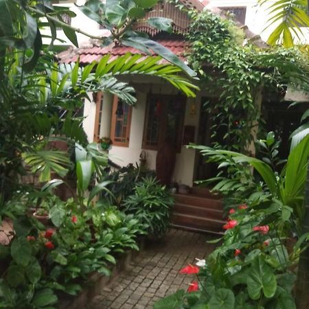 Heavenly Homestay Kochi Exterior foto