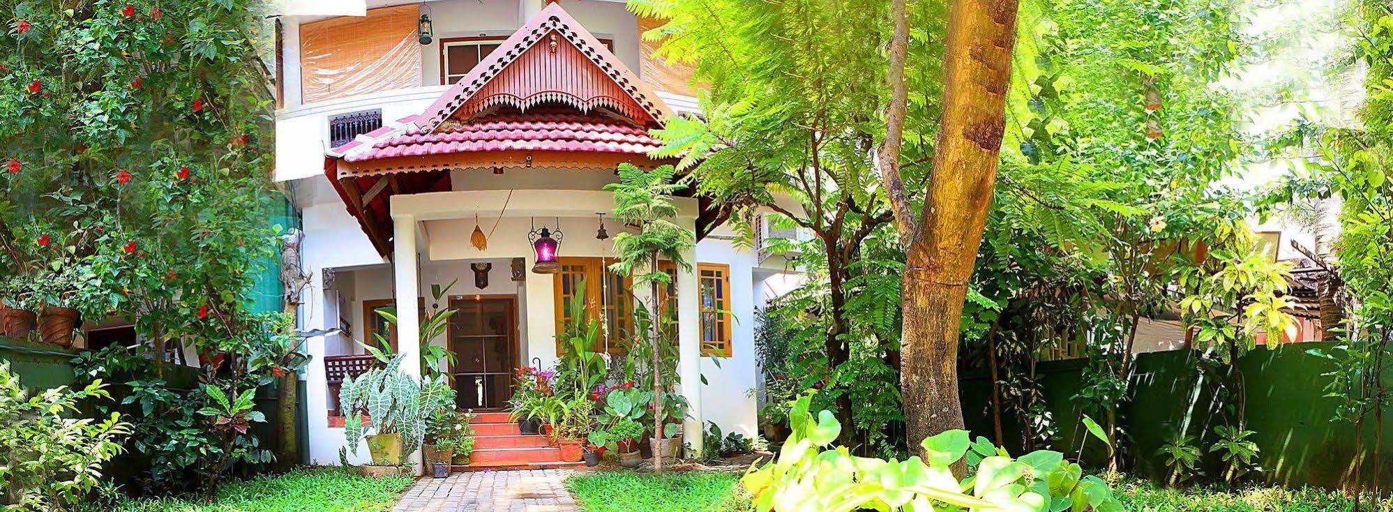 Heavenly Homestay Kochi Exterior foto
